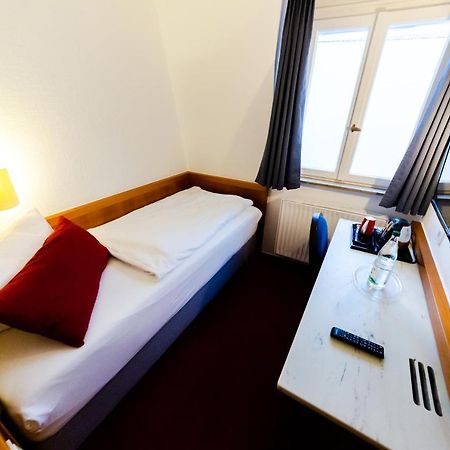 Hotel Zum Ritter St. Georg Хайдельберг Экстерьер фото