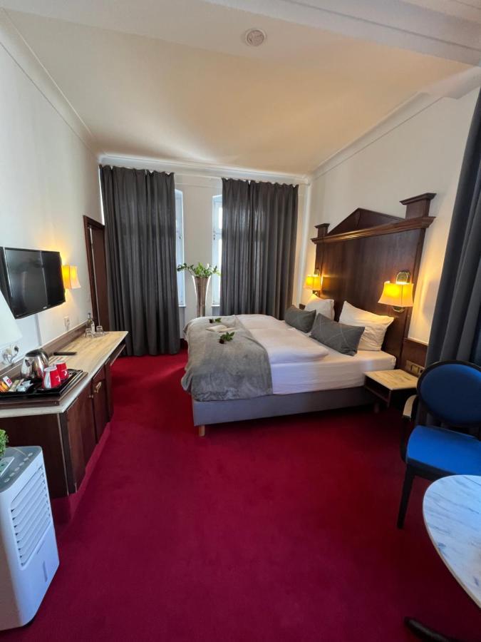 Hotel Zum Ritter St. Georg Хайдельберг Экстерьер фото