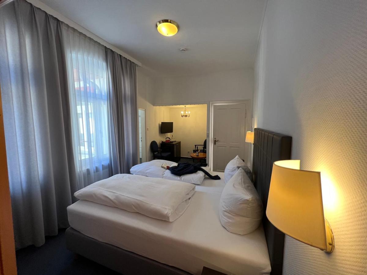 Hotel Zum Ritter St. Georg Хайдельберг Экстерьер фото