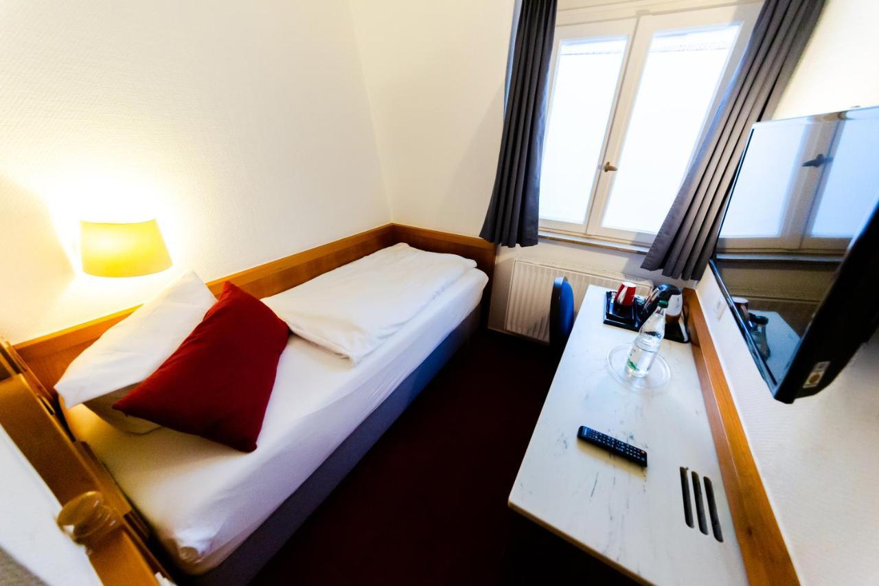Hotel Zum Ritter St. Georg Хайдельберг Экстерьер фото